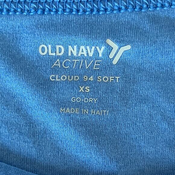 Old Navy Active Cloud 94 Soft Blue Sleeveless Twist Front Cropped Top Size XS - Picture 4 of 7